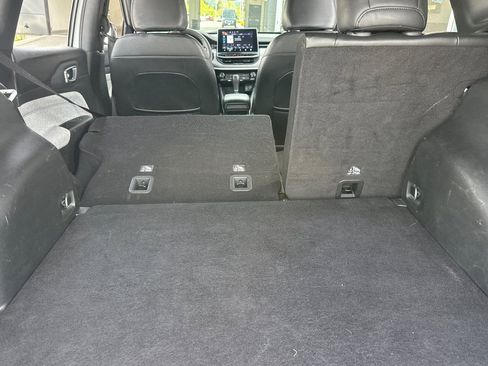 Used 2024 Jeep Compass Latitude image 18