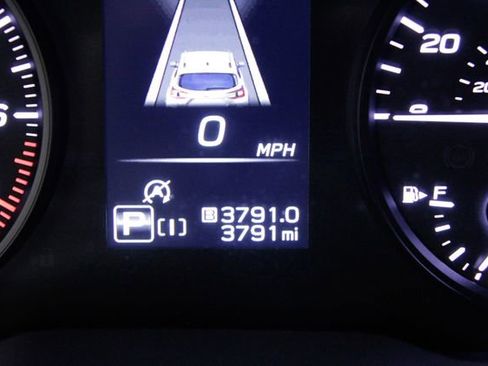 Used 2025 Subaru Crosstrek 2.0i image 23