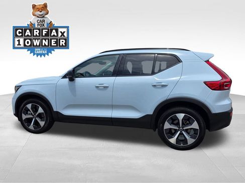 Used 2026 Volvo XC40 B5 Plus AWD/4WD image 4