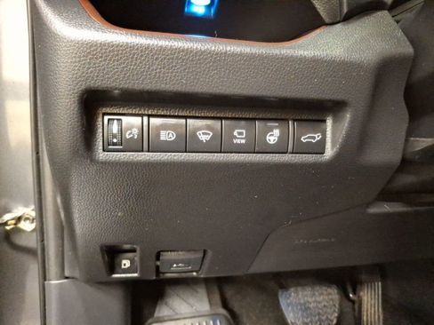 Used 2022 Toyota RAV4 Limited image 22