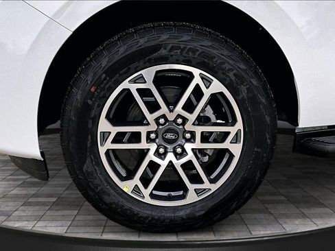 New 2025 Ford Expedition Active image 26