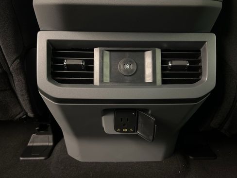 New 2025 Ford F250 XLT w/ Black Appearance Package image 32