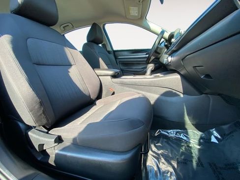 Used 2022 Nissan Altima 2.5 SV image 15