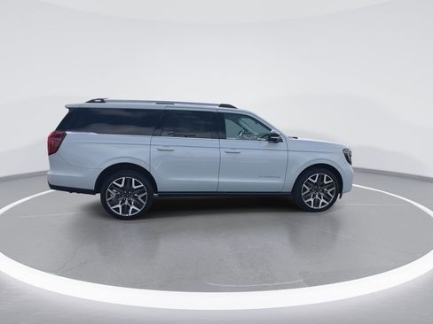 New 2026 Ford Expedition Max Platinum image 9