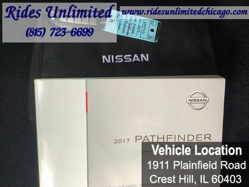 Used 2017 Nissan Pathfinder Platinum w/ Family Entertainment Package AWD/4WD image 16