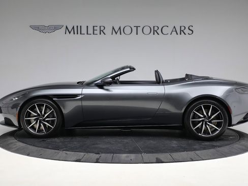 Used 2020 Aston Martin DB11 Volante RWD image 2