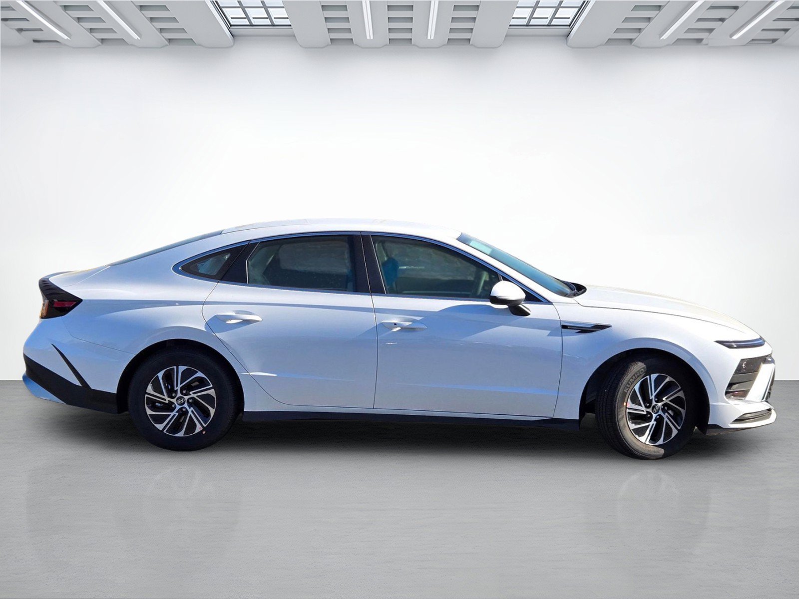 New 2027 Hyundai Sonata Blue FWD image 2