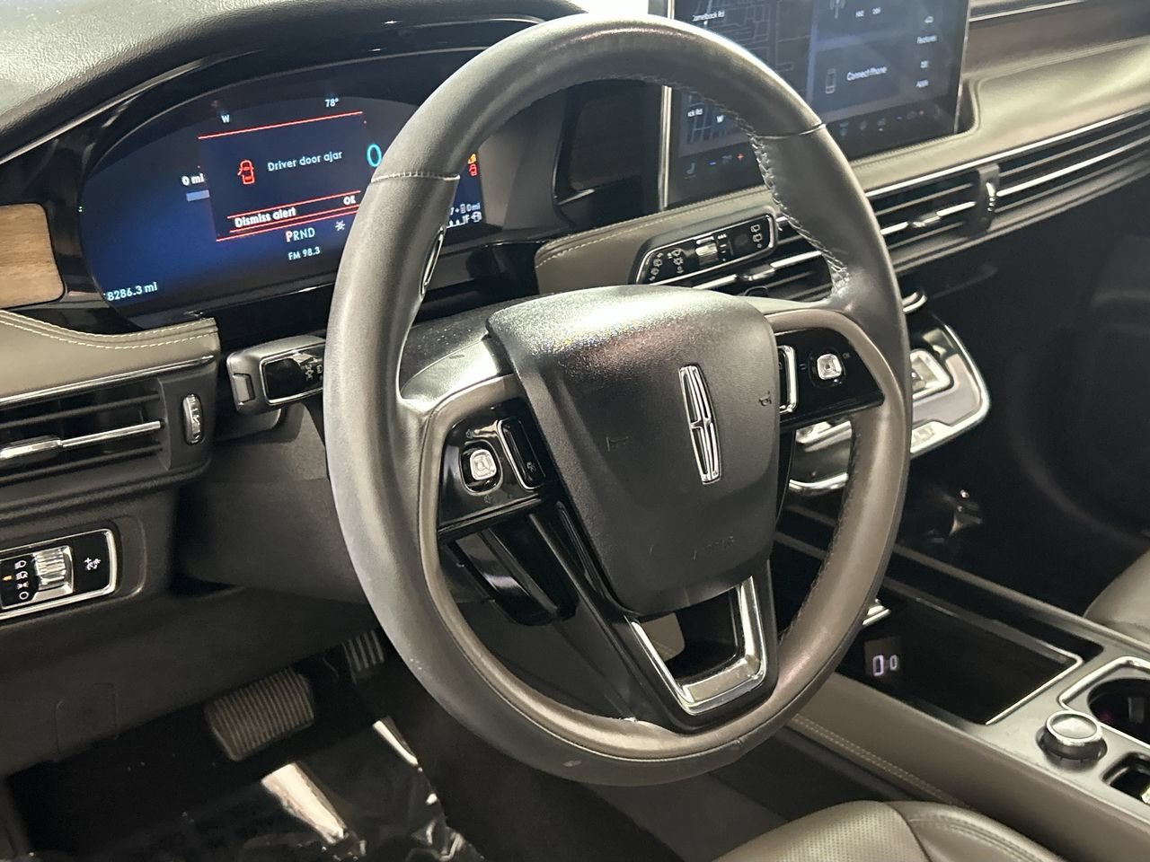 Used 2024 Lincoln Corsair Grand Touring w/ Equipment Group 301A AWD/4WD image 15