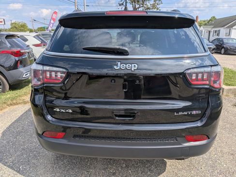 Used 2019 Jeep Compass Limited AWD/4WD image 4