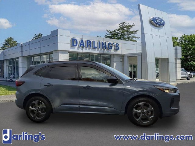 Used 2023 Ford Escape ST-Line w/ Tech Pack #1 AWD/4WD image 4