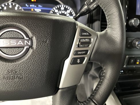 Used 2024 Nissan Titan SV w/ SV Convenience Package image 20
