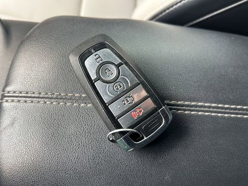 Used 2024 Ford Mustang Premium image 33