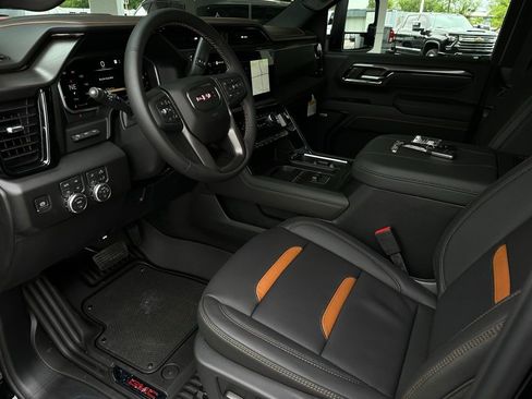 New 2026 GMC Sierra 2500 AT4 w/ AT4 Premium Plus Package AWD/4WD image 9
