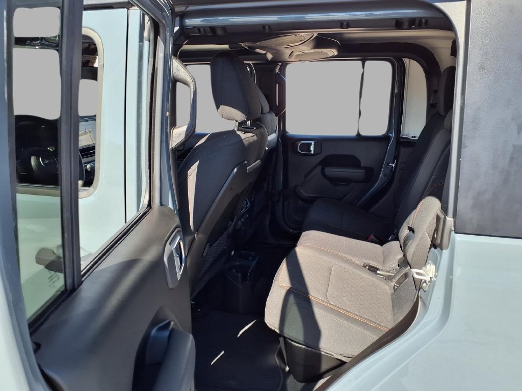 Used 2026 Jeep Gladiator Mojave AWD/4WD image 24