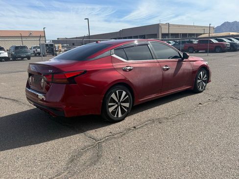 Used 2021 Nissan Altima 2.5 SV w/ SV Premium Package FWD image 5