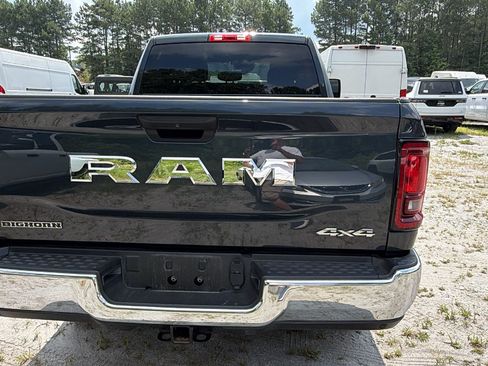 Used 2025 RAM 2500 Big Horn AWD/4WD image 9