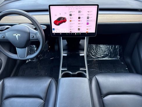Used 2021 Tesla Model Y Long Range AWD/4WD image 16