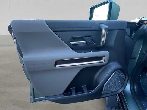 Used 2024 GMC Hummer EV 3X image 33