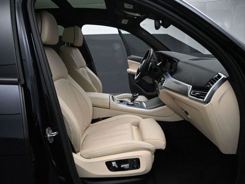 Used 2021 BMW X5 xDrive40i w/ M Sport Package AWD/4WD image 17