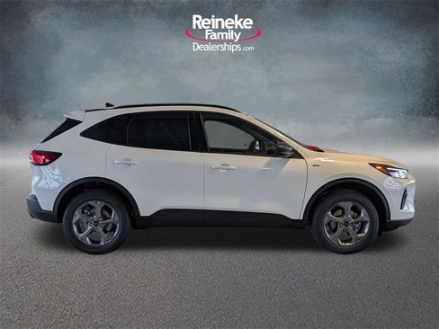 New 2026 Ford Escape ST-Line w/ Tech Pack #1 image 27