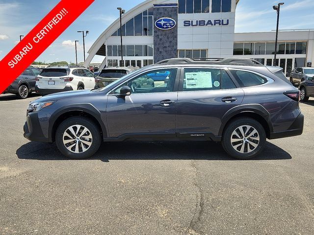Certified 2025 Subaru Outback AWD/4WD image 2