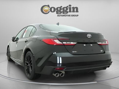 New 2026 Toyota Camry SE image 12