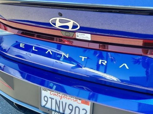 Certified 2025 Hyundai Elantra Sport image 24