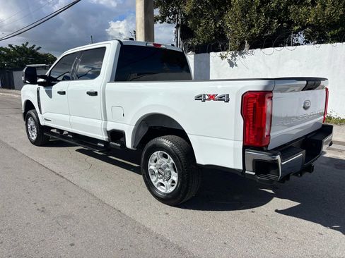 Used 2025 Ford F250 XLT image 3