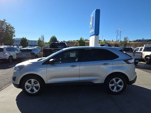 Used 2017 Ford Edge SE FWD image 8