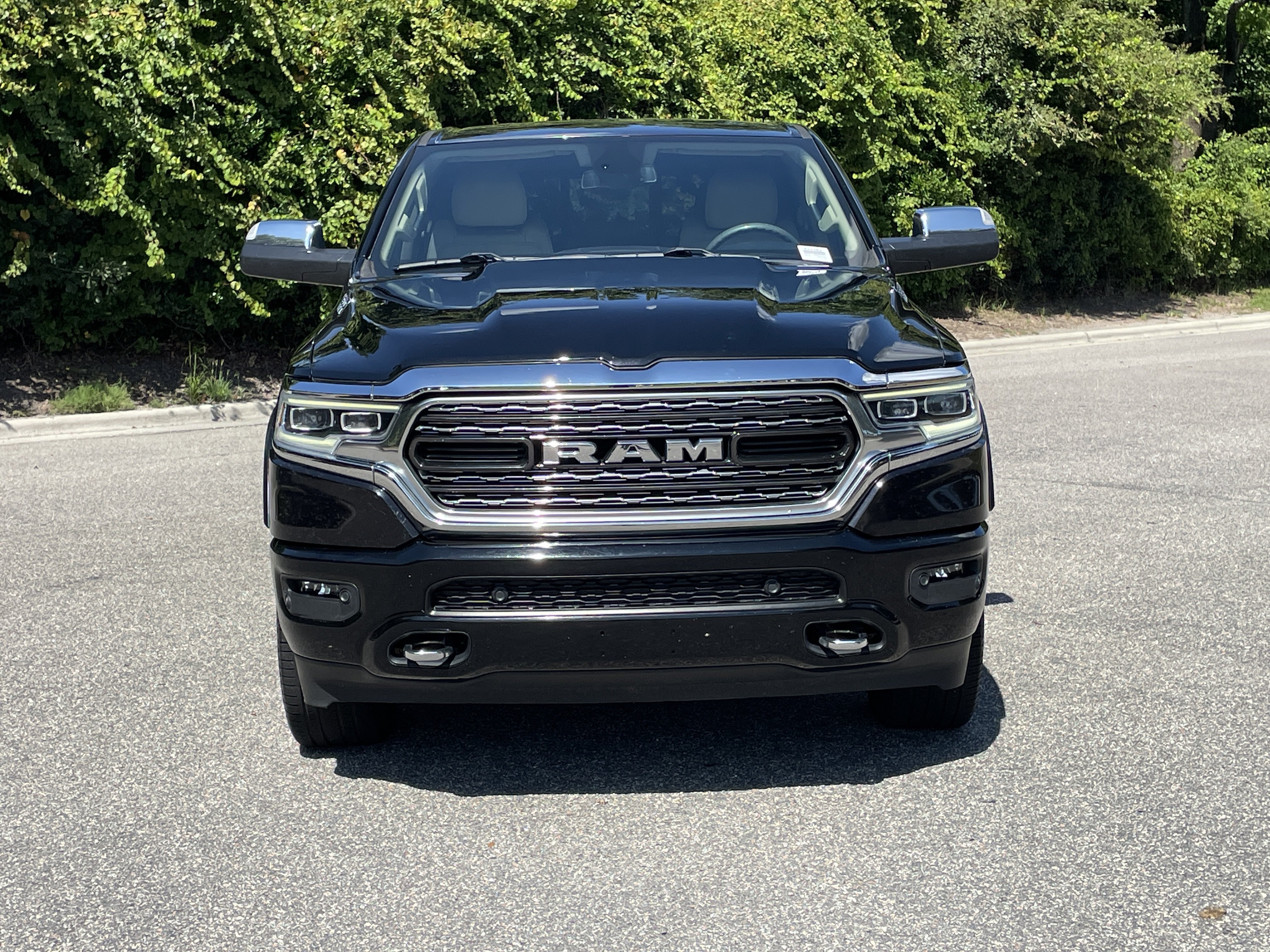 Used 2020 RAM 1500 Limited w/ Trailer Tow Group AWD/4WD image 3