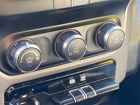 Used 2021 RAM 2500 Big Horn image 24