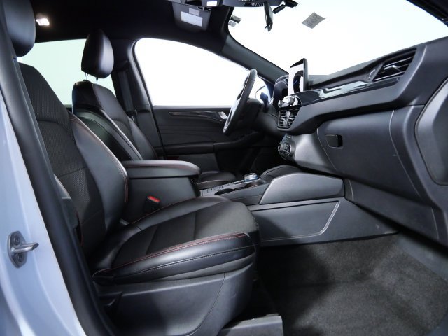 Certified 2025 Ford Escape ST-Line AWD/4WD image 9