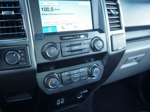 Used 2019 Ford F150 XLT image 23