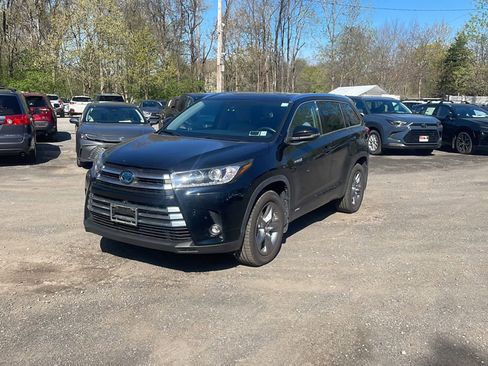 Used 2019 Toyota Highlander Limited Platinum image 1