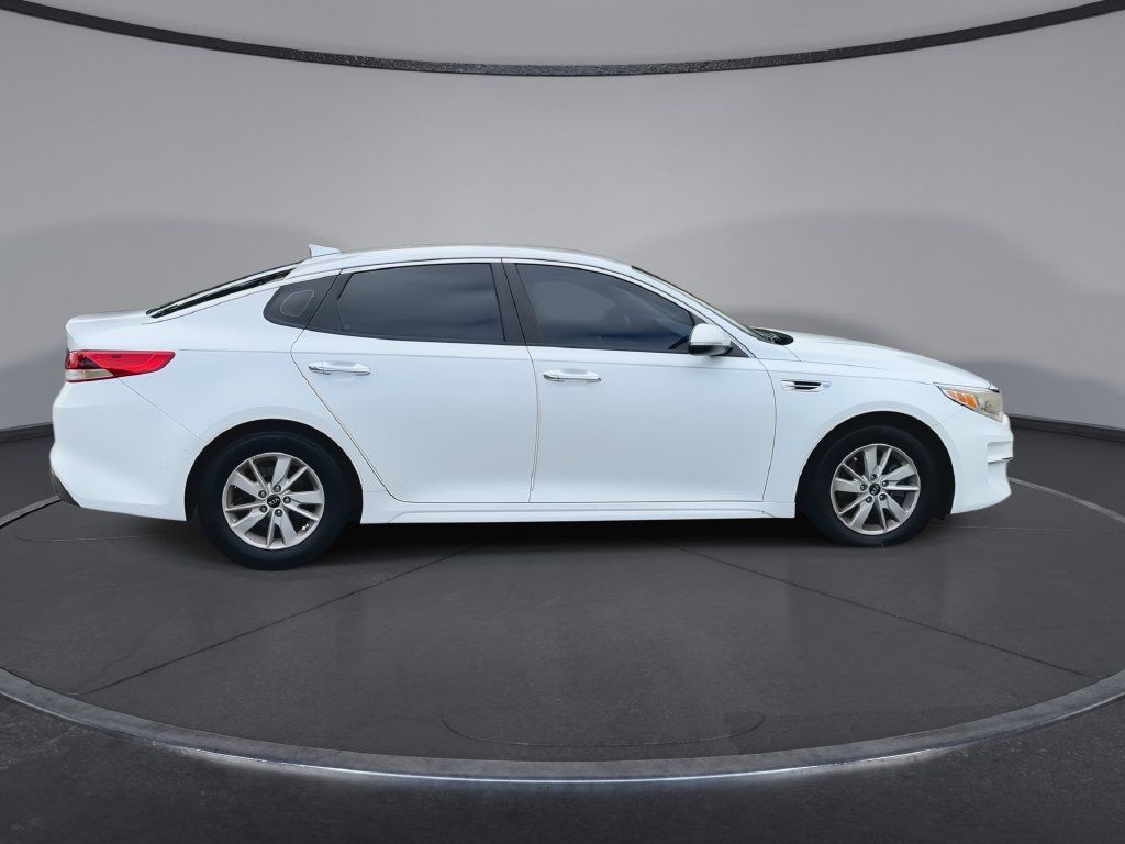 Used 2018 Kia Optima LX w/ Convenience Package FWD image 9