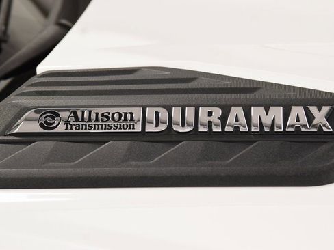 Used 2024 Chevrolet Silverado 2500 High Country w/ Technology Package image 17