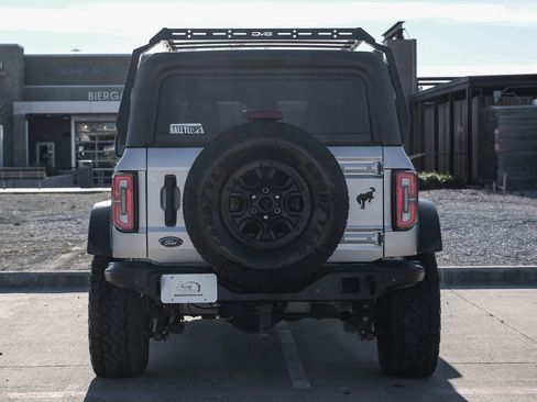 Used 2022 Ford Bronco Wildtrak image 10