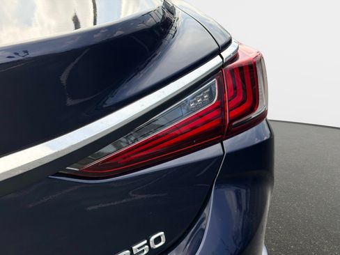 Used 2022 Lexus ES 350 w/ Premium Package FWD image 17