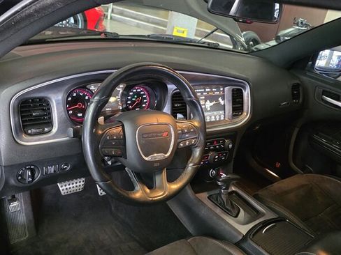Used 2017 Dodge Charger R/T image 11