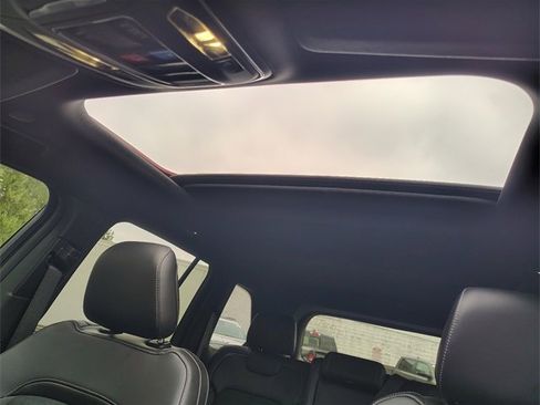 New 2025 Jeep Grand Cherokee Altitude w/ Trailer Tow Package image 3