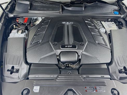 Certified 2024 Bentley Bentayga Extended Wheelbase image 31