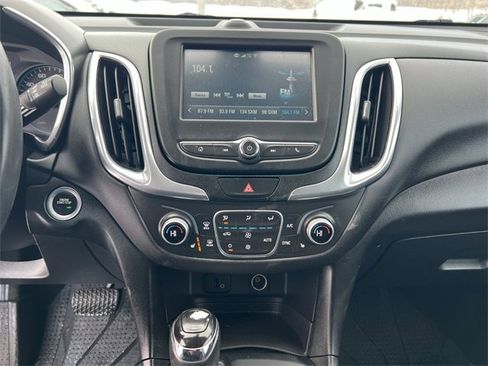 Used 2018 Chevrolet Equinox LT image 21