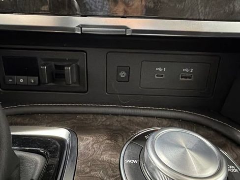 Used 2024 Nissan Armada Platinum w/ Captain's Chairs Package AWD/4WD image 42