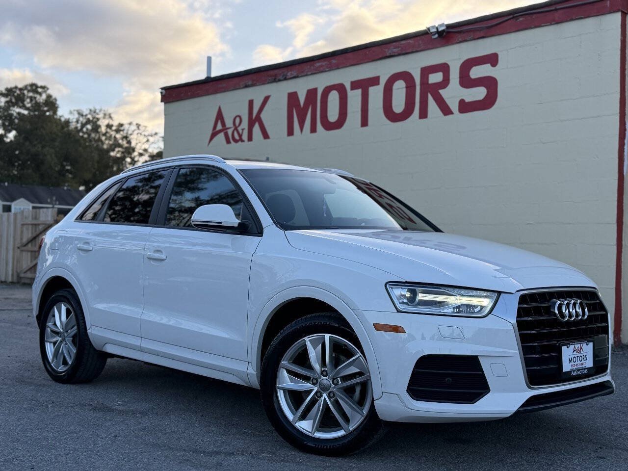Used 2017 Audi Q3 2.0T Premium FWD image 1