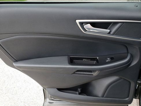 Used 2019 Ford Edge SEL w/ Equipment Group 201A image 11