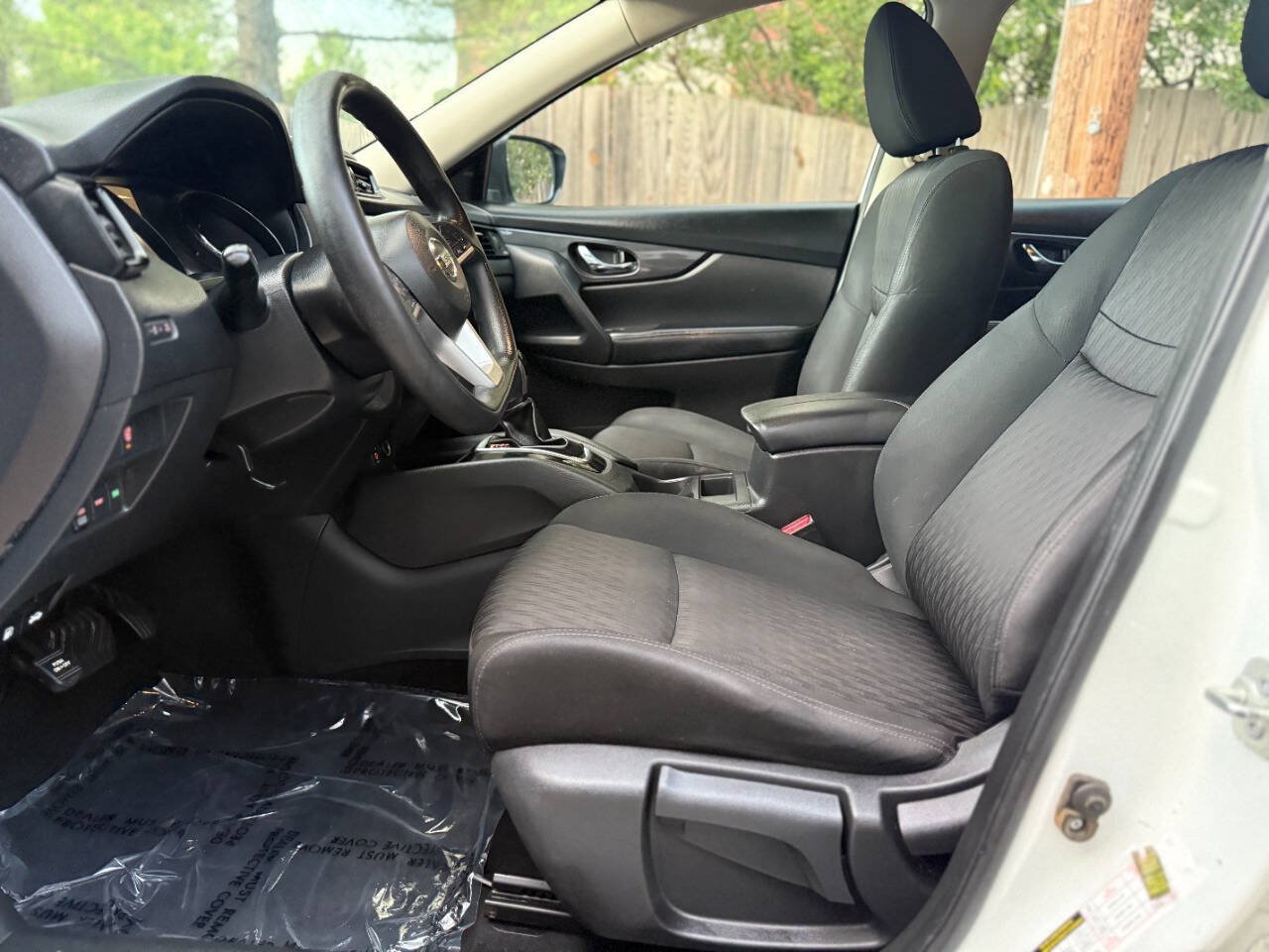 Used 2017 Nissan Rogue S AWD/4WD image 10