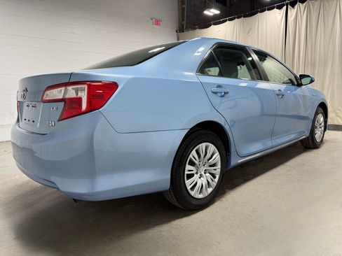 Used 2014 Toyota Camry LE FWD image 4