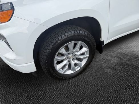 Certified 2022 Chevrolet Silverado 1500 Custom AWD/4WD image 11