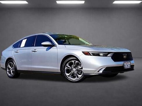 Used 2023 Honda Accord EX image 2