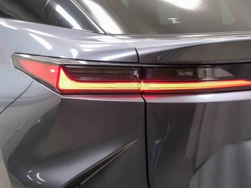 Used 2024 Lexus RZ 300e Premium image 7